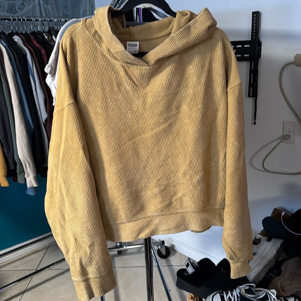 PINK cropped golden yellow sweater with hood